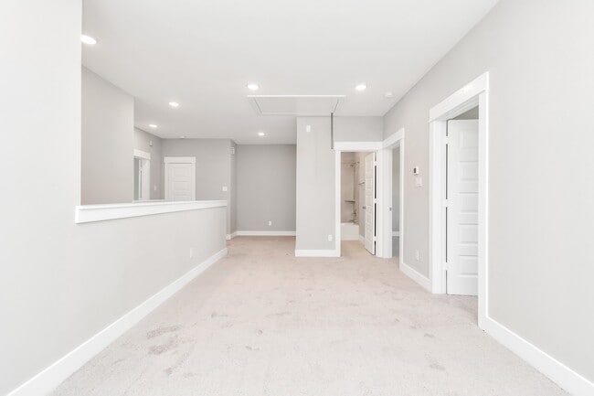 Building Photo - 2717 Ruhman Flds Dr