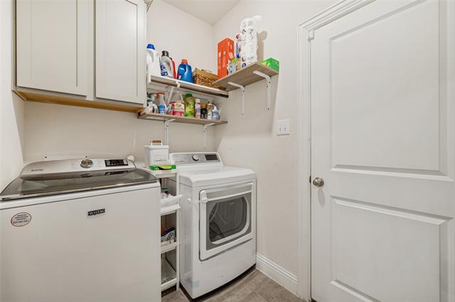 Building Photo - 10920 Canyon Mine Dr