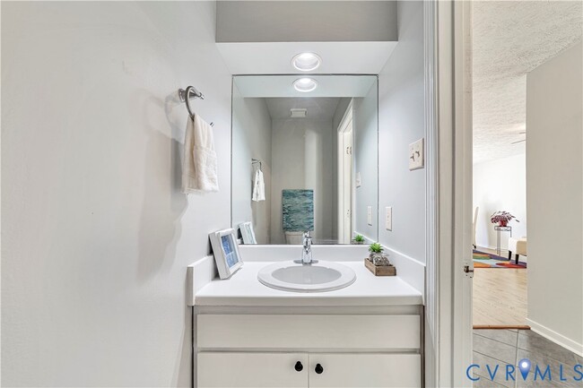 Building Photo - 2716 Schooner Ct