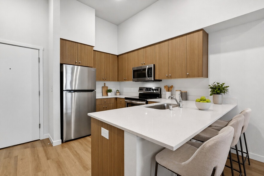 Building Photo - Villas at 28th