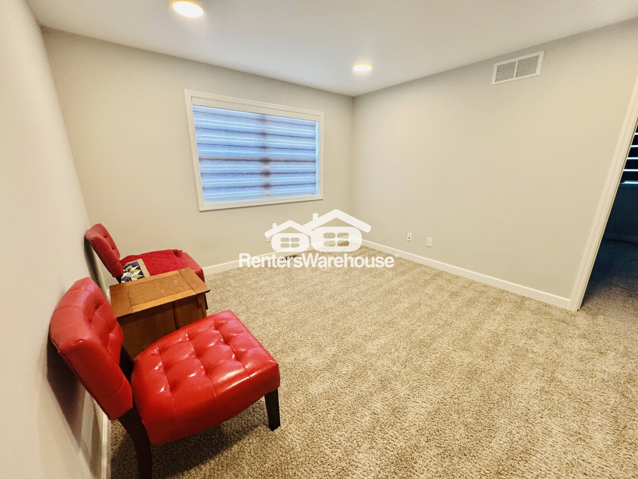 Building Photo - 17955 Headwaters Dr