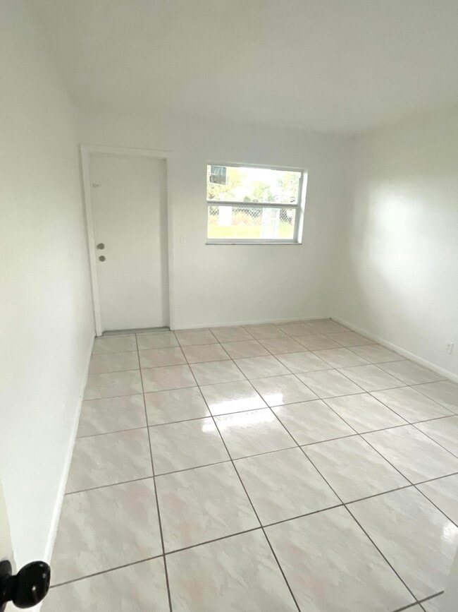 Building Photo - 2251 NW 52nd Ct