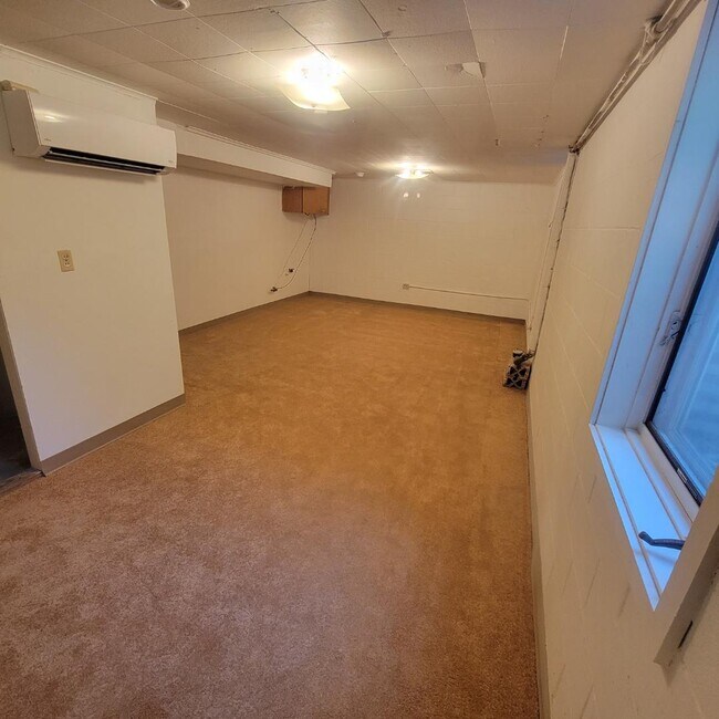 Building Photo - 421 Prentis Ave