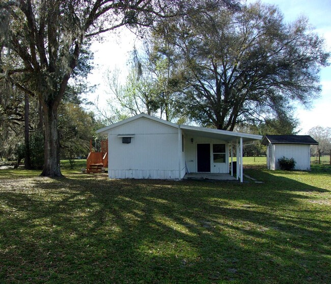 Building Photo - Adorable 2 Bedroom Mobile