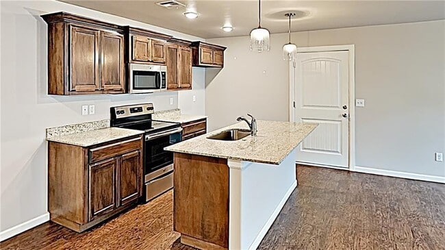 Building Photo - 4318 Stonehaven Dr