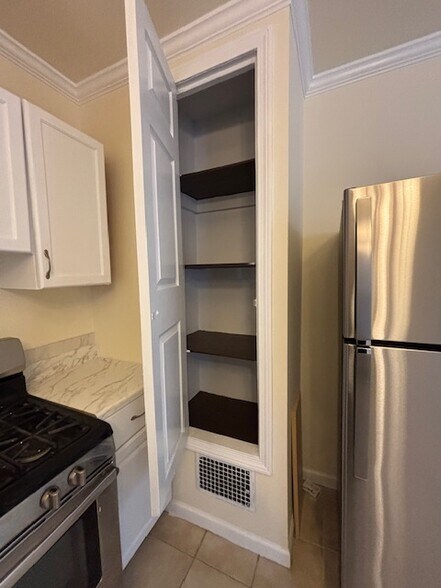 Building Photo - 272 Greenwich Ave