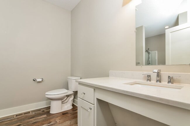 Building Photo - 312 61st St