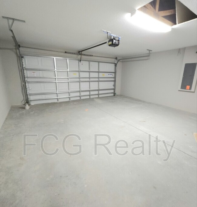 Building Photo - 116 Pine Trce