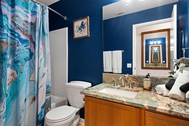 Building Photo - 1407 Sanchez St