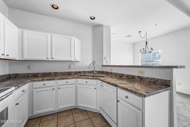 Building Photo - 14000 N 94th St