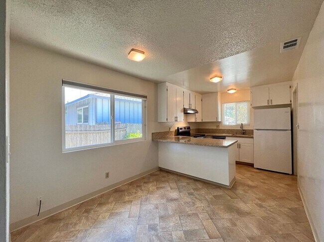 Building Photo - E Street, 1751-1753**