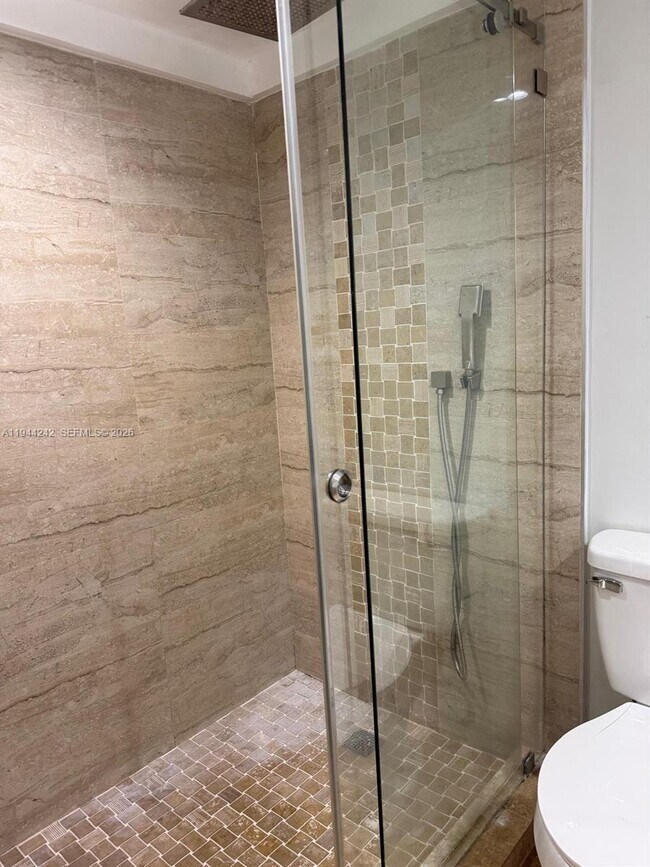 Building Photo - 118 Wimbledon Lakes Dr