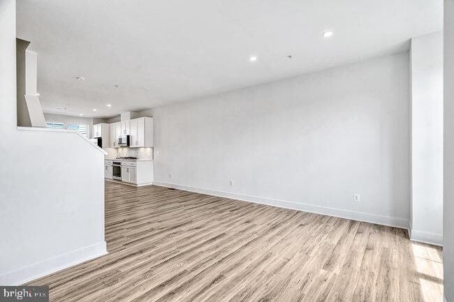 Building Photo - 11236 Bunsen St