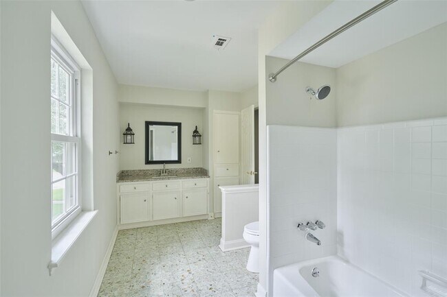Building Photo - 12402 Stafford Springs Dr