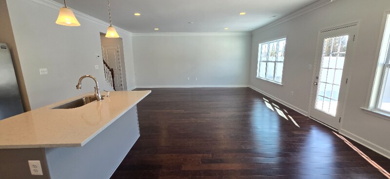 Building Photo - 8104 Side Spg Ter