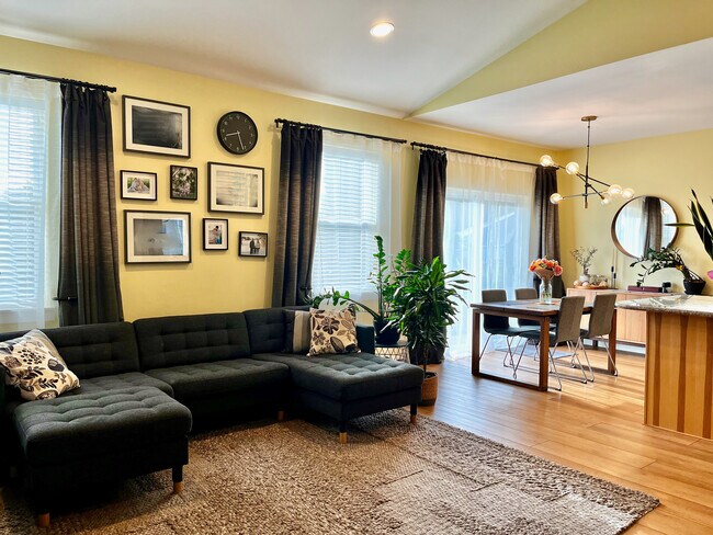 Primary Photo - 11605 NW 35th Ave