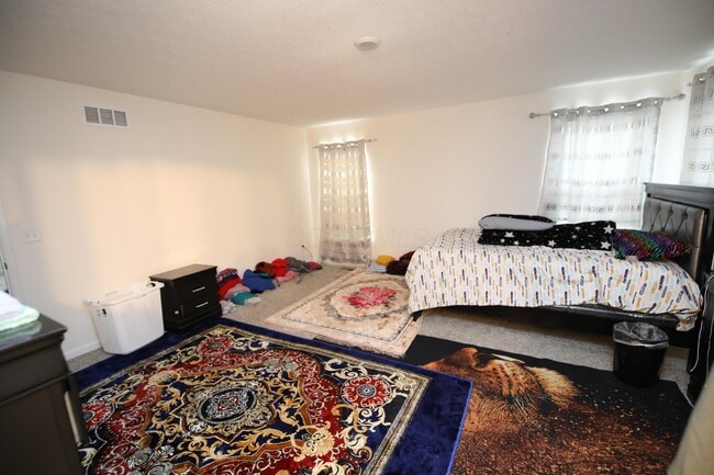 Building Photo - 216 Old Bay Dr