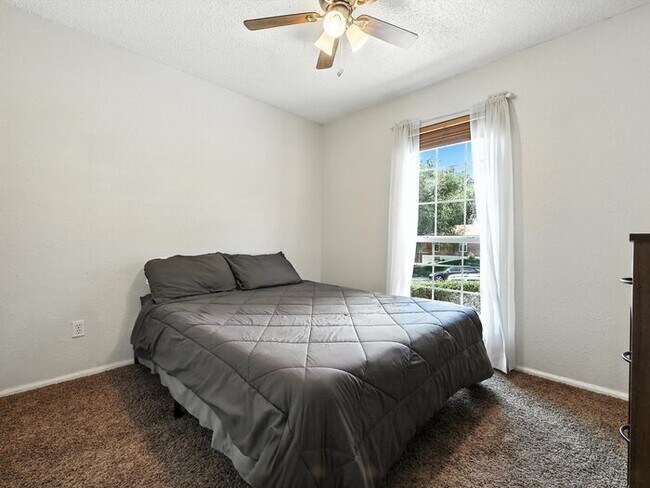 Building Photo - 4750 Wilde Dr