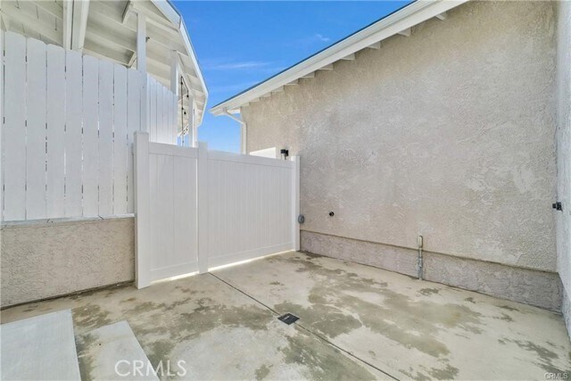 Building Photo - 1549 McLeod Pl