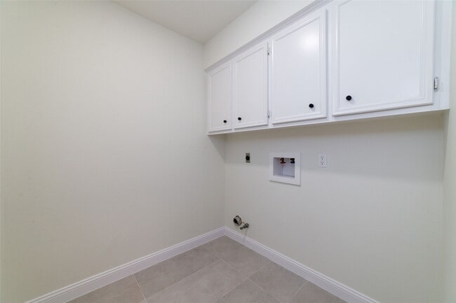 Building Photo - 15651 Whitewater Ln