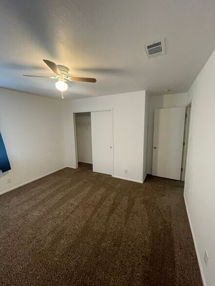 Building Photo - 10324 Bobcat Blf