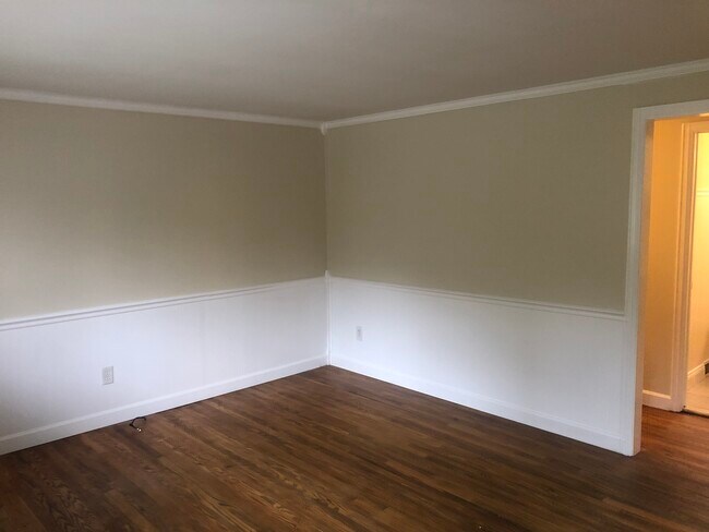 Building Photo - 260 Jamesville Ave