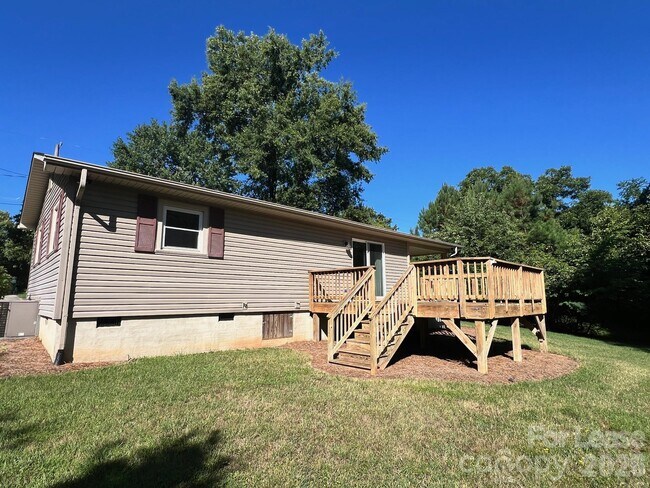 Building Photo - 119 Klutz Rd