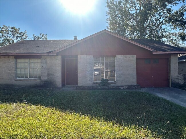 Building Photo - 14846 Waterside Dr