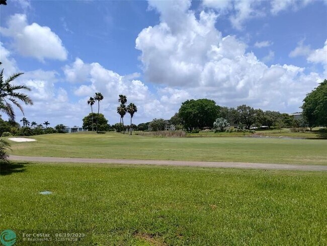 Building Photo - 4502 Martinique Way