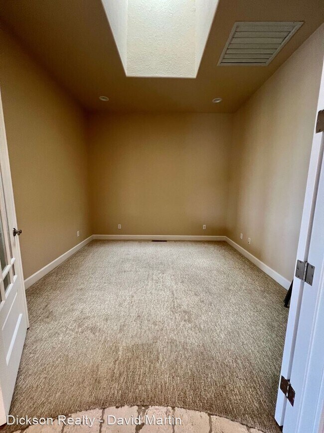 Building Photo - 4 br, 2.5 bath House - 7740 Harvest Hill Ln