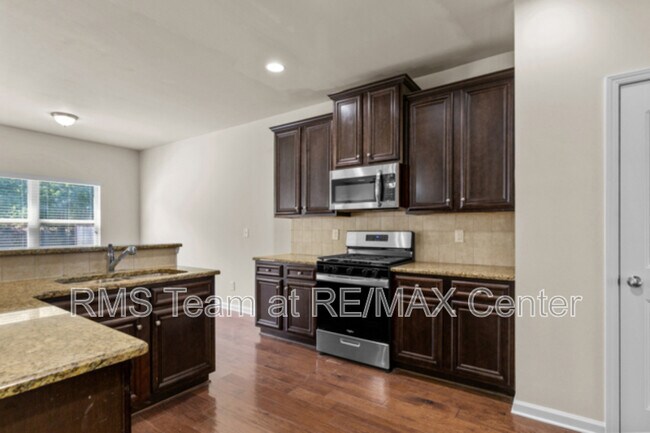 Building Photo - 3379 Gardenside Walk SW