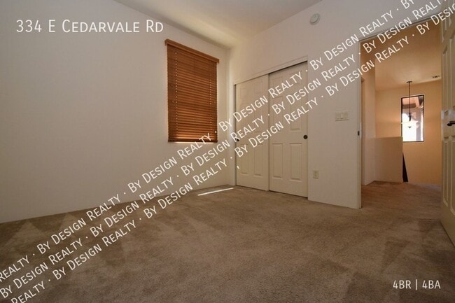 Building Photo - 334 E Cedarvale Rd