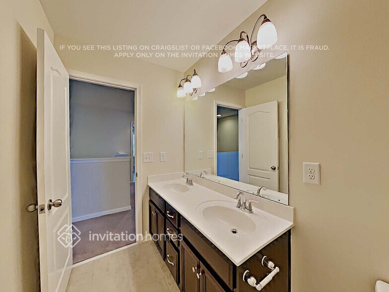 Building Photo - 1813 Deer Meadows Dr
