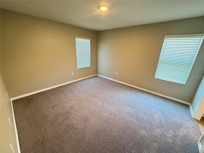 Building Photo - 2323 Silverview Dr