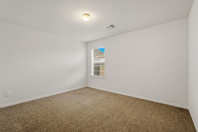 Building Photo - 5758 Manning Crk Trl