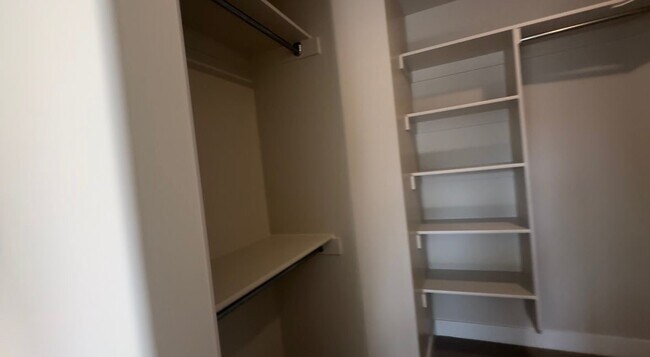 Building Photo - 13646 S Watts Ln