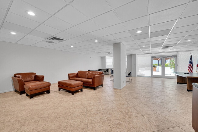 Building Photo - 3550 Galt Ocean Dr