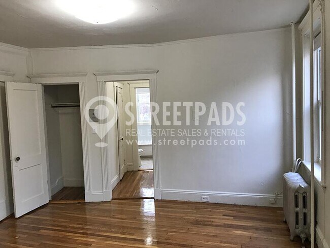 Building Photo - 1 bedroom in Boston MA 02215