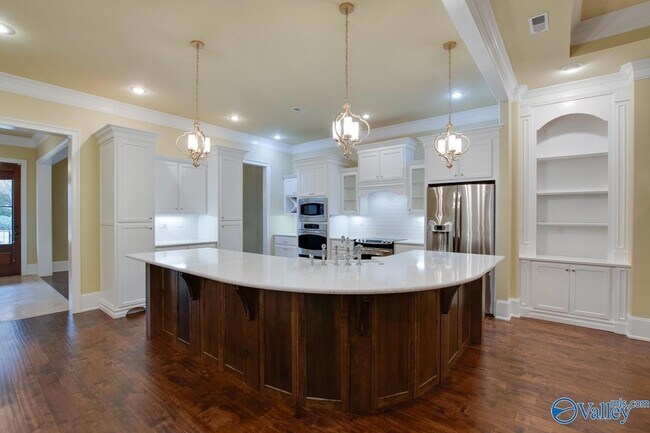 Building Photo - 8599 Bellewood Ln NW