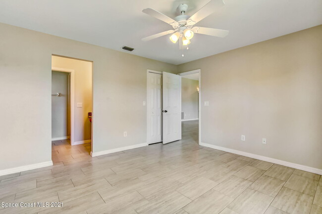 Building Photo - 6921 Mulberry Ct