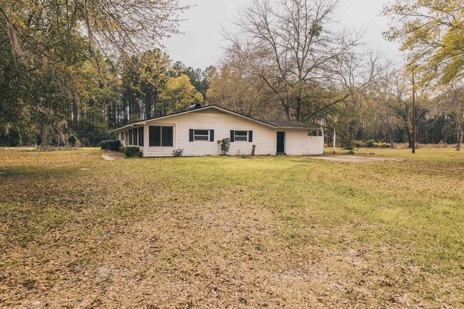 Building Photo - 54038 Chick Way