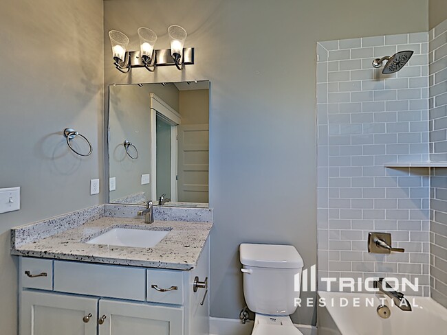Building Photo - 1200 Hillwood Private Cove