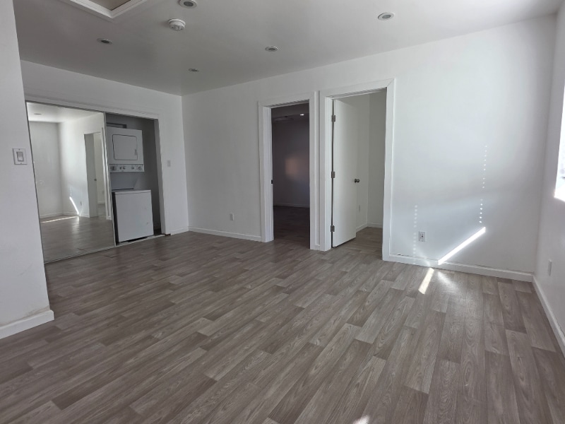 Building Photo - 8034 Ney Ave