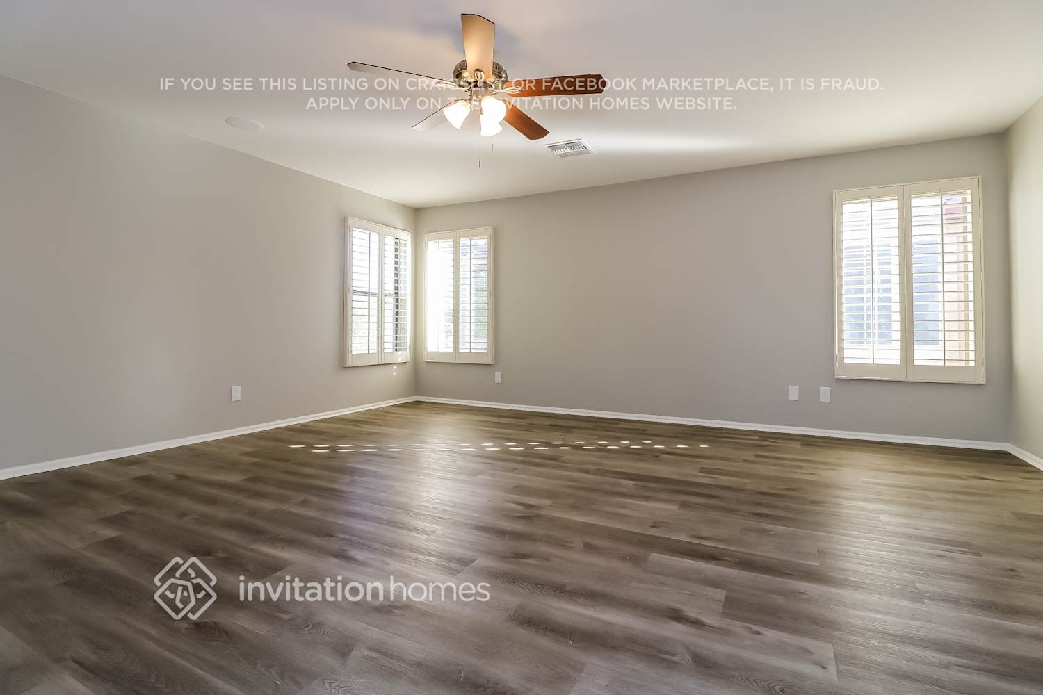 Building Photo - 16174 W Hilton Ave