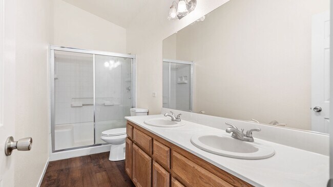 Building Photo - 5710 Fox Creek Dr