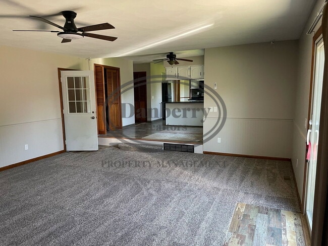 Building Photo - 3018 Gleneagle Dr