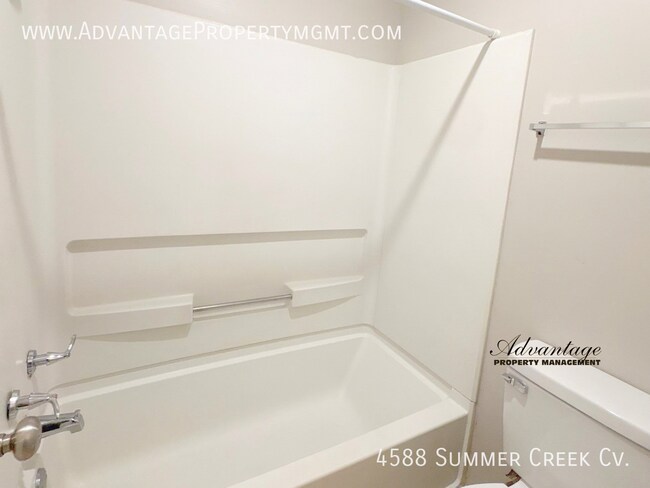 Building Photo - 4588 Summer Creek Cove