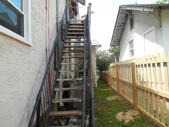 Building Photo - 2407 Wrightsboro Rd