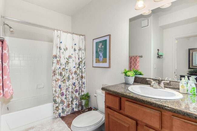 Full 2nd Bath - 5335 E Shea Blvd