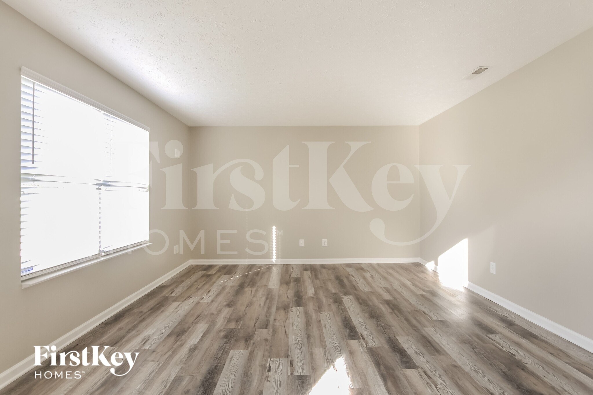 Building Photo - 7250 Pipestone Dr